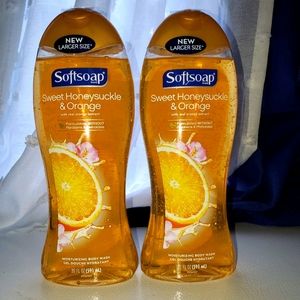 💦Softsoap Sweet Honeysuckle & Orange Body Wash X2